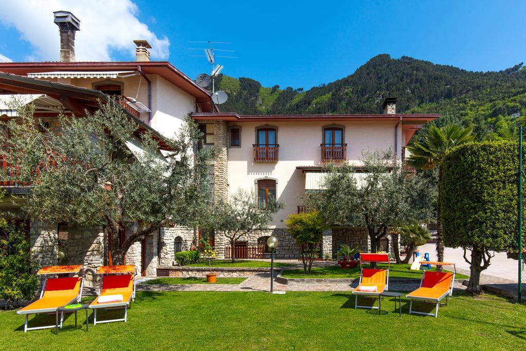 Villa Mariarosa Apartments Tignale Exterior photo